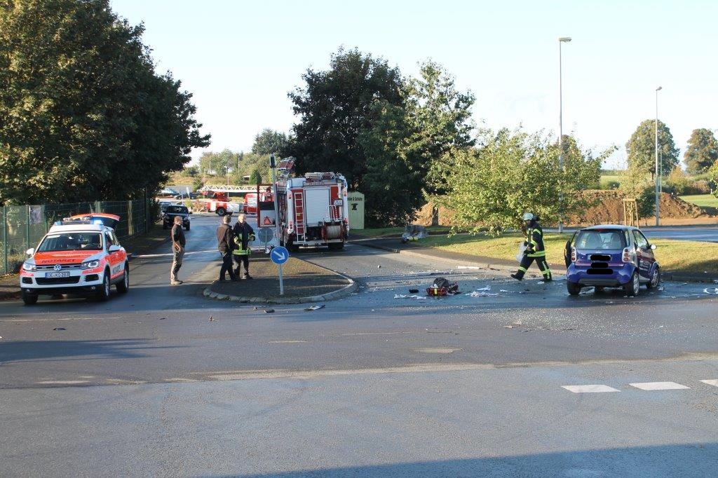 Schwerer Verkehrsunfall mit Beteiligung eines Löschfahrzeugs