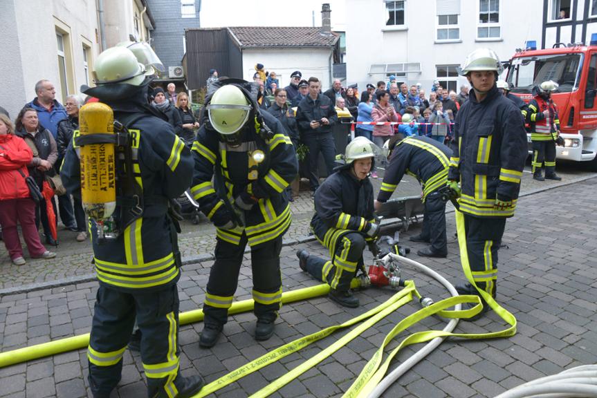 Viele Zuschauer bei Schlussübung